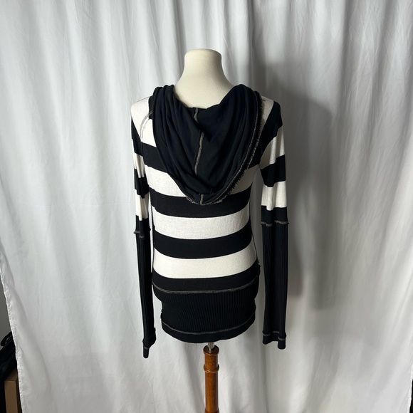 Free People - Black & White Stripe Deep V Hooded Knit Top - Large - Picture 5 of 8